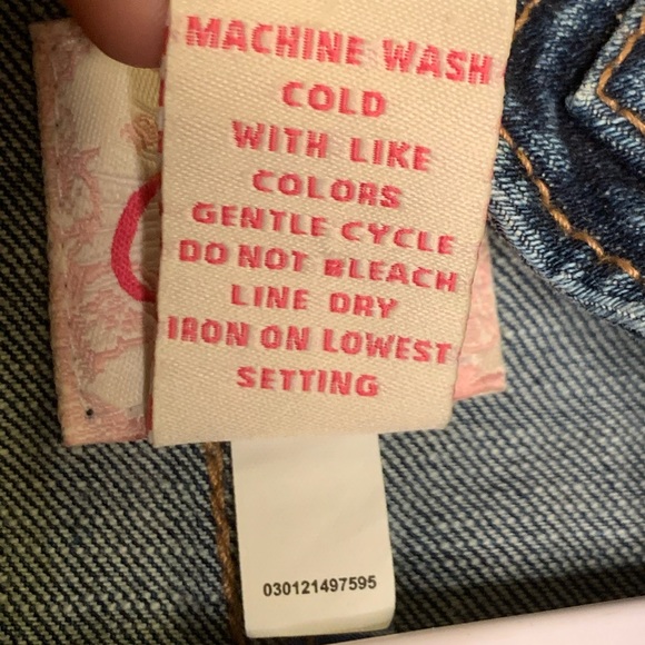 Candie’s Women’s Cropped Jean Jacket-Size Medium - Picture 7 of 9